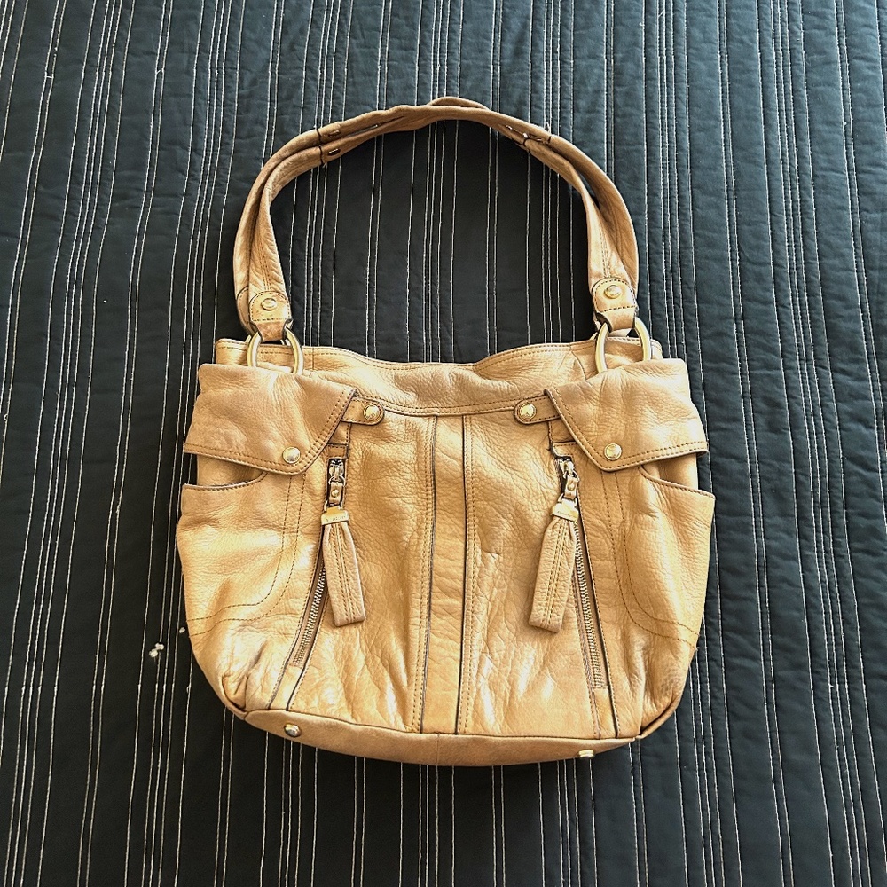 B. Makowsky genuine leather shoulder bag
